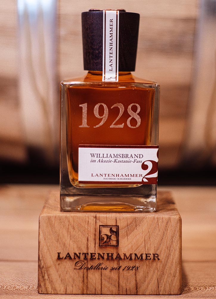 1928 RARITÄT Williamsbirnenbrand gelagert im Akazien- Kastanienholzfass 43%